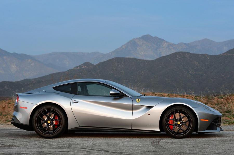  Ferrari F12berlinetta 2014 года  (фото 39 из 77)
